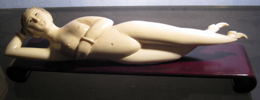 Statuette